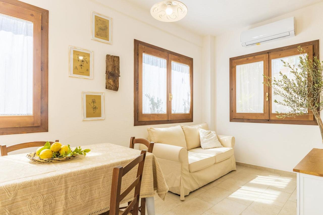 شقة Casa Amelia Sul Mare سانتا ماريا نافاريز المظهر الخارجي الصورة