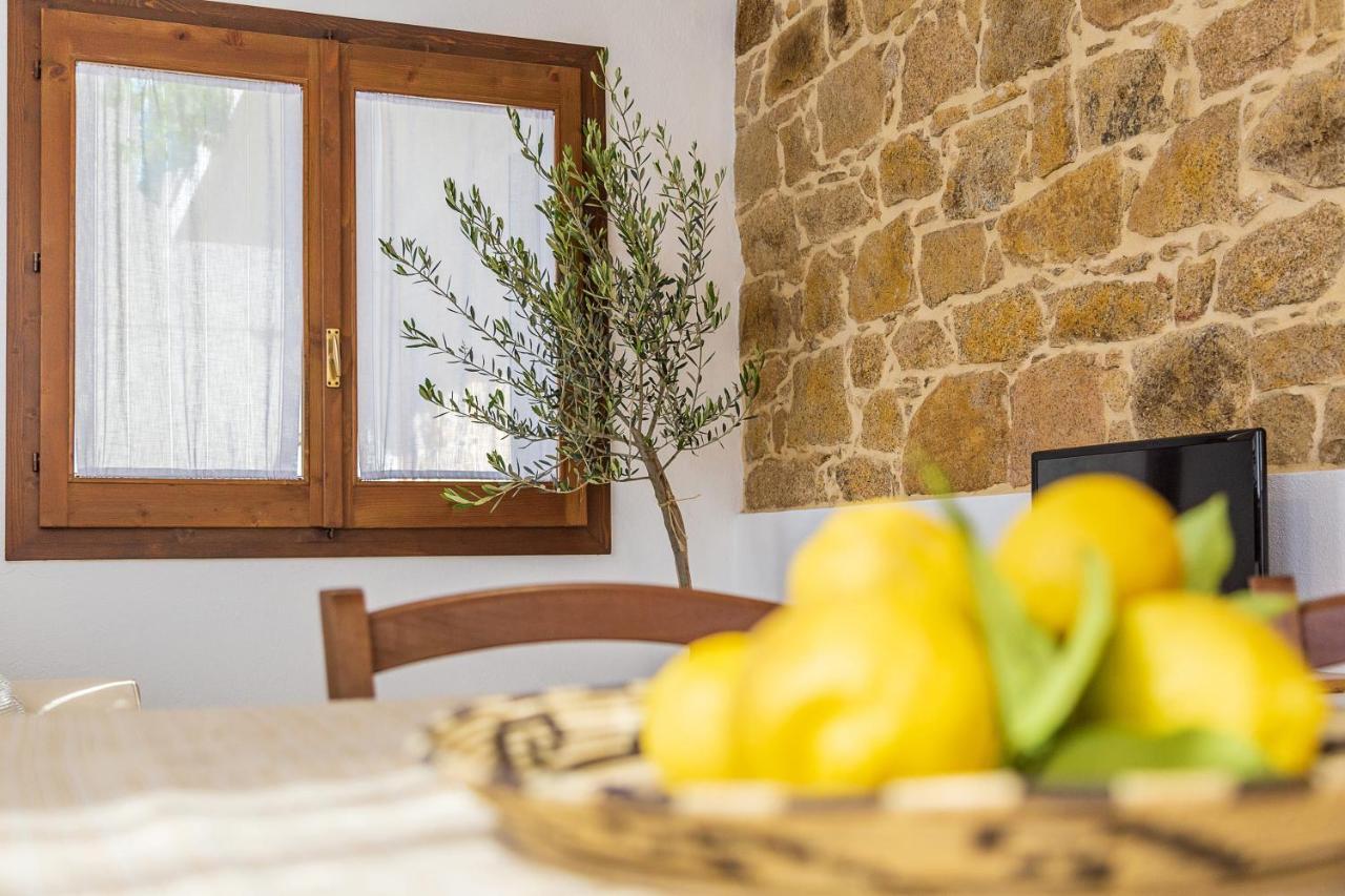 شقة Casa Amelia Sul Mare سانتا ماريا نافاريز المظهر الخارجي الصورة
